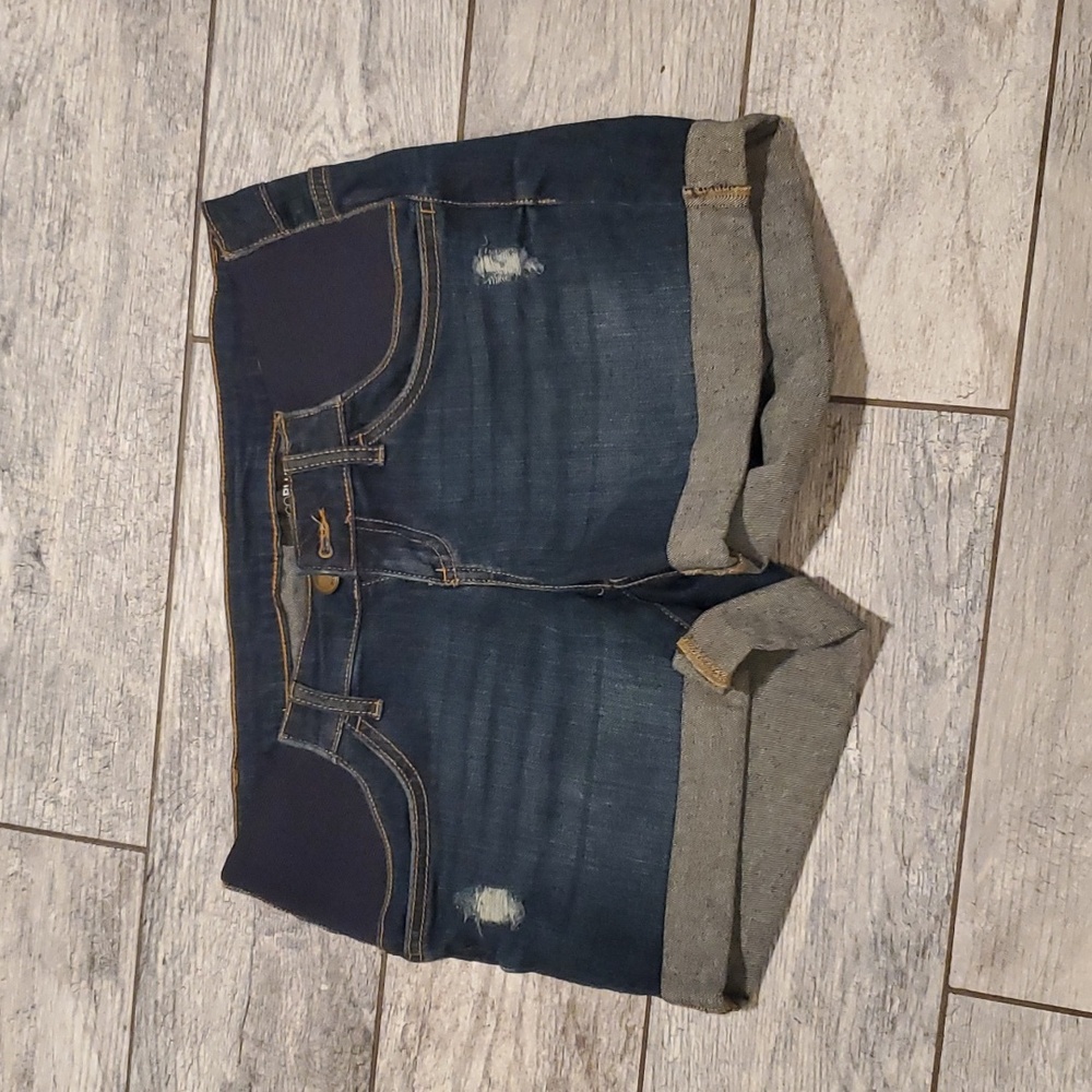Maternity shorts